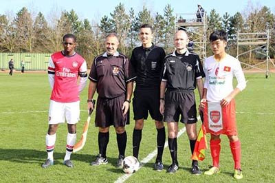 U19 VN - U19 Arsenal: Gây sốc ở London - 4