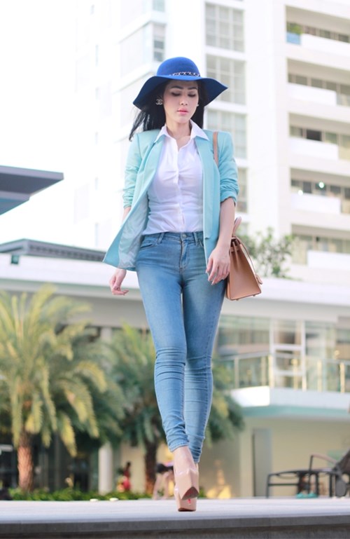 Maria Đinh Phương Ánh kín đáo vẫn sexy - 6