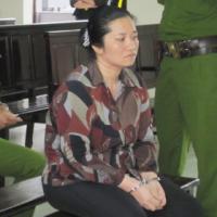 Pháp luật - Xét xử vụ vợ bí thư xã giết người