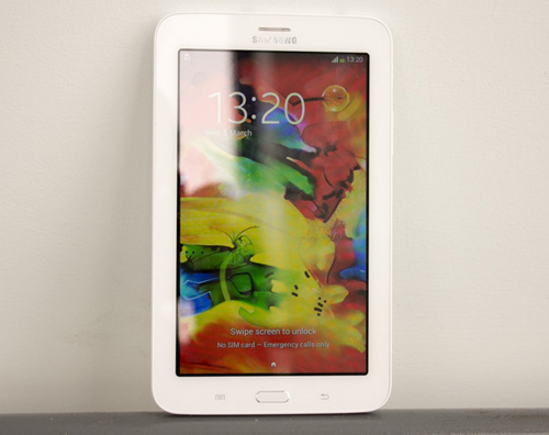 Cận cảnh tablet giá mềm Galaxy Tab 3 Lite - 1