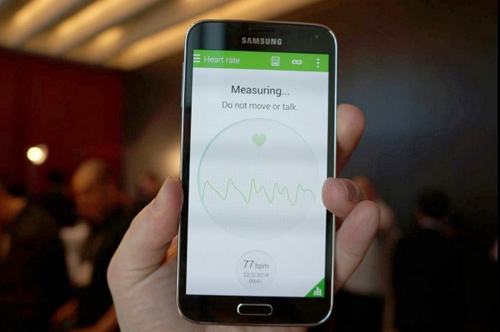 5 tính năng Galaxy S5 “ăn đứt” iPhone 5S - 2