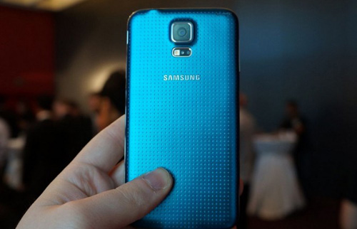 5 tính năng Galaxy S5 “ăn đứt” iPhone 5S - 4