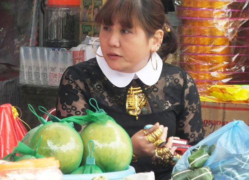 Quý cô đeo vàng từng bị bạn trai lừa lấy 10 cây - 4