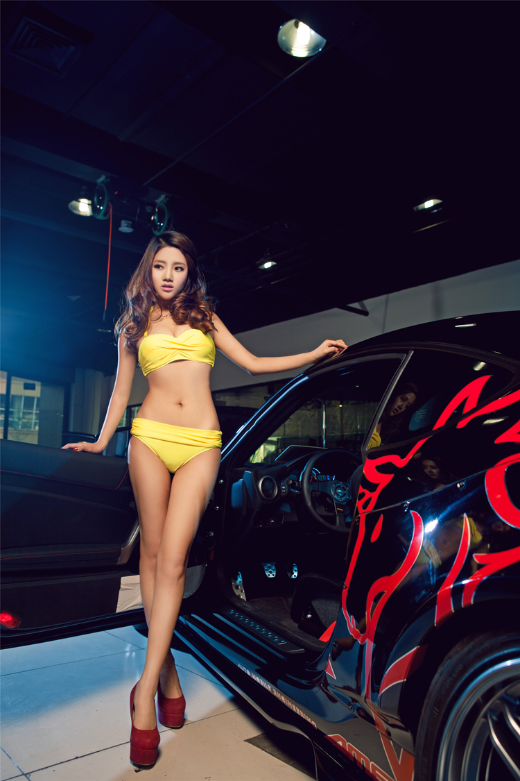 Những bóng hồng xinh đẹp tại Geneva 2014

Siêu mẫu sexy bên "bò" xanh Lamborghini

Siêu mẫu "nóng" hơn siêu xe

Váy ngắn siêu gợi cảm bên xe

Lexus mời siêu mẫu áo tắm quảng cáo RC F
