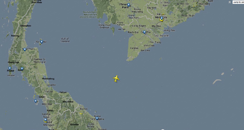 Máy bay Malaysia mất tích: Không có người VN - 1