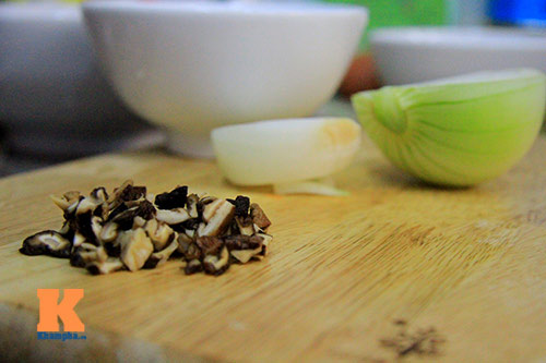 8/3: Anh Chánh trổ tài vào bếp - 4