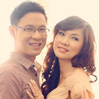 Ngôi sao điện ảnh - MC Anh Quân lãng mạn với "người tình" hải ngoại