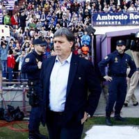 Bóng đá - Barca buồn rười rượi trên đường về