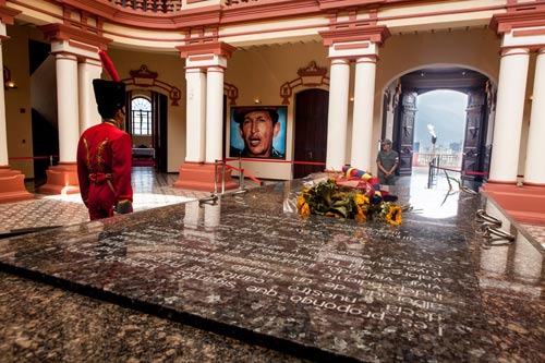 Mộ thật của Hugo Chavez ở đâu? - 2