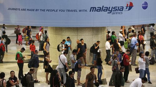 Malaysia điều tra khả năng máy bay bị khủng bố - 1