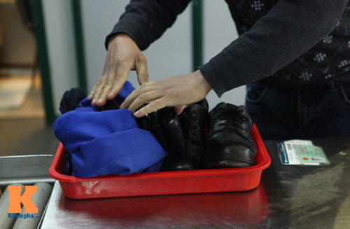 Chùm ảnh: An ninh sân bay Việt Nam được thắt chặt - 12