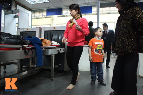 Chùm ảnh: An ninh sân bay Việt Nam được thắt chặt - 15