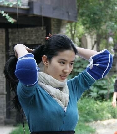 Ngỡ ngàng ảnh quá khứ của Lưu Diệc Phi - 19