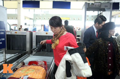 Chùm ảnh: An ninh sân bay Việt Nam được thắt chặt - 16