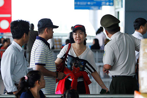 Chùm ảnh: An ninh sân bay Việt Nam được thắt chặt - 22