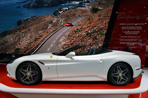 Ferrari California T: Siêu xe rẻ nhất trình làng - 5