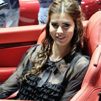 Ô tô - Xe máy - Dàn chân dài gợi cảm tại Geneva 2014