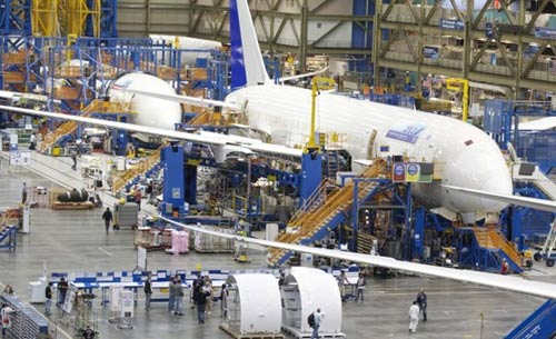 Cổ phiếu Boeing rớt giá sau vụ máy bay mất tích - 1