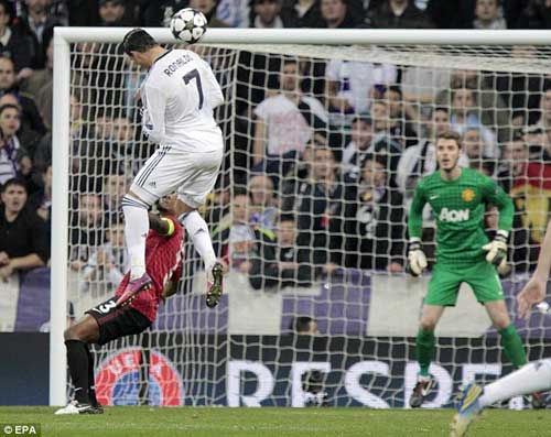 Ronaldo: Người đàn ông “bay” ở Bernabeu - 1