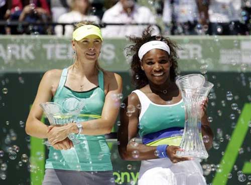 Serena Williams và Sharapova lại công kích nhau - 1
