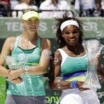 Thể thao - Serena Williams và Sharapova lại công kích nhau