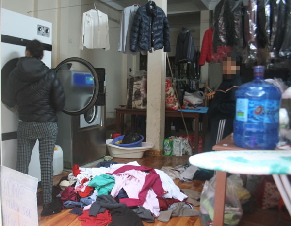 Trời nồm: Dịch vụ giặt là hoan hỉ hốt bạc - 3