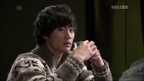 Ảnh hiếm của “trai đẹp ngoài hành tinh” - 4