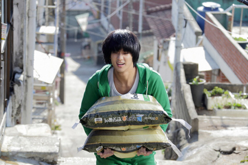 Ảnh hiếm của “trai đẹp ngoài hành tinh” - 8