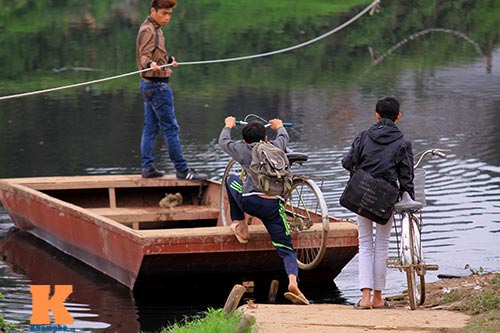 Làng "đu dây" vượt sông giữa lòng HN - 3