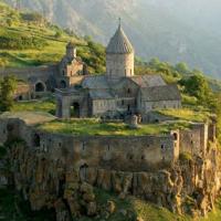 Du lịch - Vẻ đẹp huyền bí của tu viện trên cao nguyên