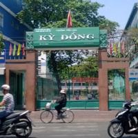 Pháp luật - Ăn kẹo của người lạ, học sinh lớp 5 "mơ màng"