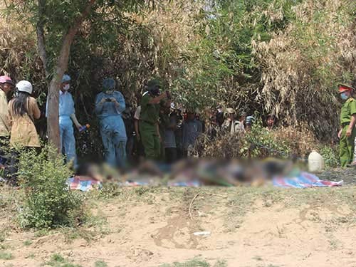 Vụ 5 HS chết trong hố cát: Chắc con lạnh lắm! - 1