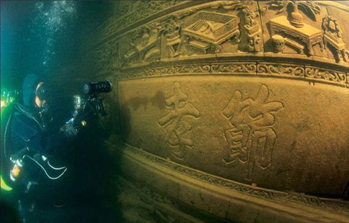 Kỳ bí thành phố nghìn năm tuổi dưới đáy hồ - 7