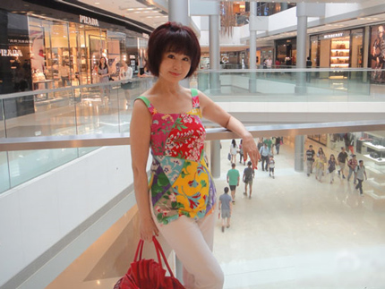 Phan Nghinh Tử: 68 tuổi vẫn... xì tin - 2