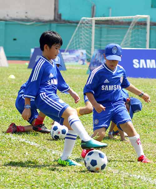 Sao nhí Việt háo hức gặp Torres, Hazard, Terry - 2