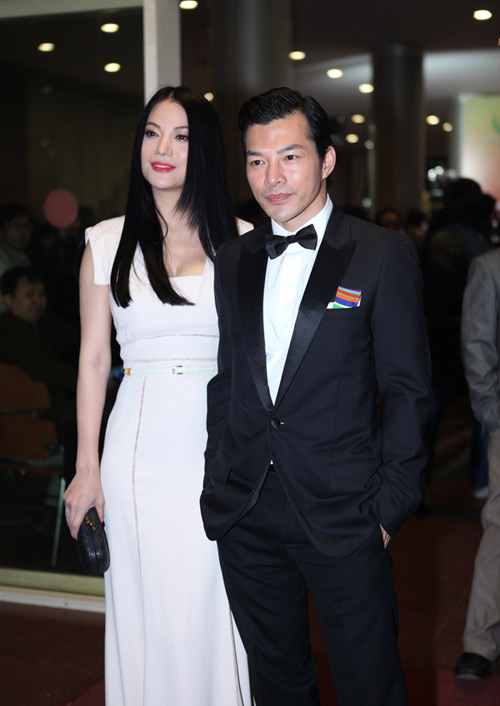 Dàn mỹ nhân Việt khoe thềm ngực gợi cảm - 6