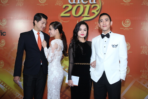 Dàn mỹ nhân Việt khoe thềm ngực gợi cảm - 9