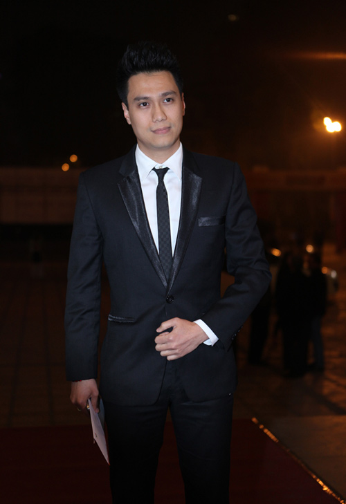 Dàn mỹ nhân Việt khoe thềm ngực gợi cảm - 16