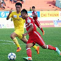 Bóng đá - B.BD - QNK.QN: Cống hiến hết mình