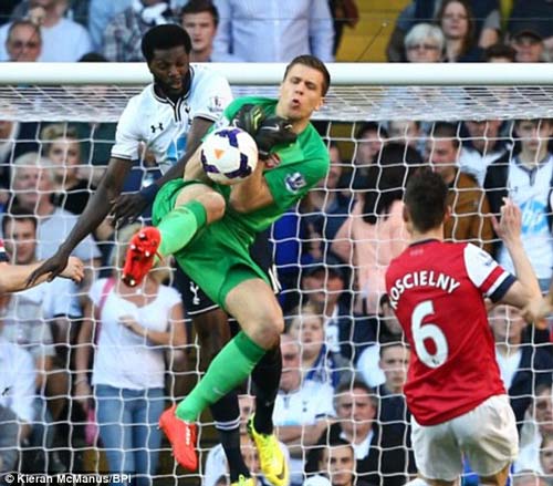 Tottenham - Arsenal: Bàn thắng siêu tốc - 1