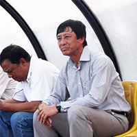 Bóng đá - HLV Vũ Quang Bảo xin lỗi fan xứ Quảng