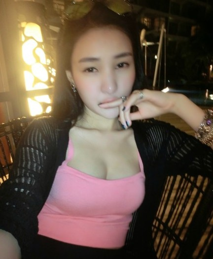 Hot girl tai tiếng Trung Quốc tung ảnh sexy - 9