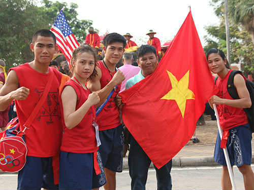 Việt Nam mất HCV muay vì phe “áo đỏ” biểu tình - 1