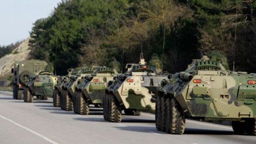 Ukraine đào hào, điều xe tăng phòng ngừa Nga - 1