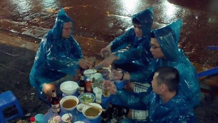 Thật đau khổ khi chồng nghiện "hành lạc" - 2