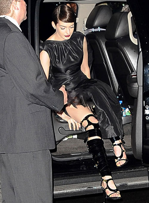 22 mỹ nhân hồn nhiên "quên" nội y - 3