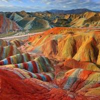 Du lịch - Đã mắt ngắm dãy núi "bảy sắc cầu vồng"