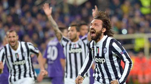 Fiorentina-Juventus: Cú đá phạt thần sầu - 1