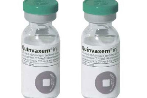 Thêm một trẻ tử vong sau tiêm vắc xin Quinvaxem - 1