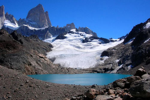 Ấn tượng ngọn núi "hút thuốc" ở Argentina - 7